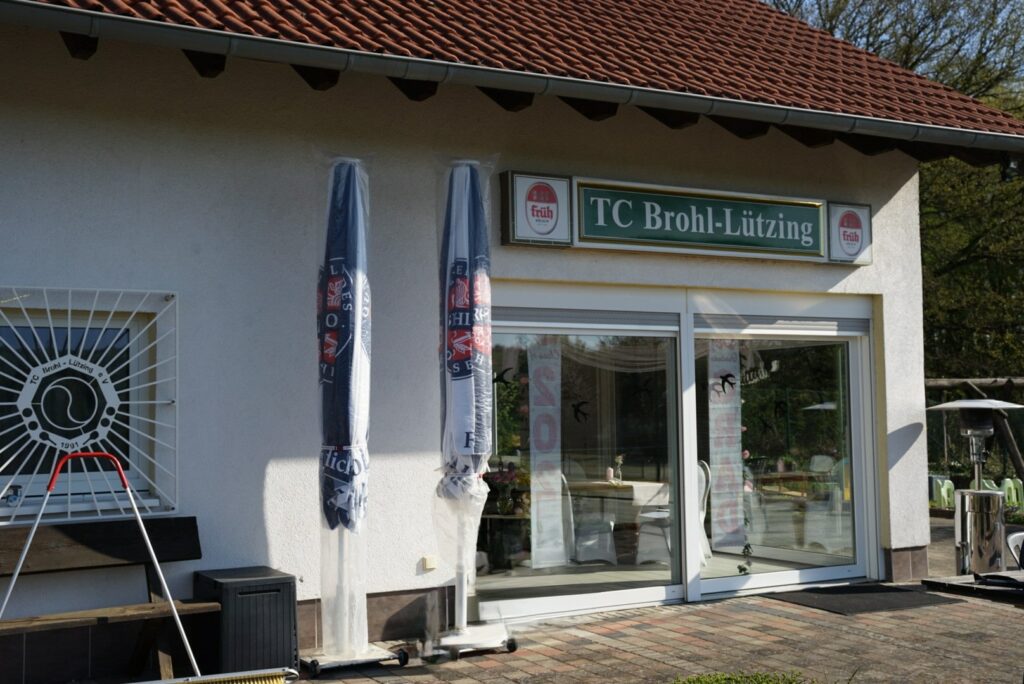 Außenaufnahme des Vereinshaus TC Brohl-Lützing